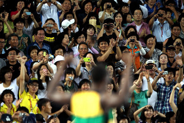 开云体育-关于德国队观众热烈欢呼！，莱万多夫斯基迎来七赛季出色发挥赢得满堂喝彩的信息-开云体育